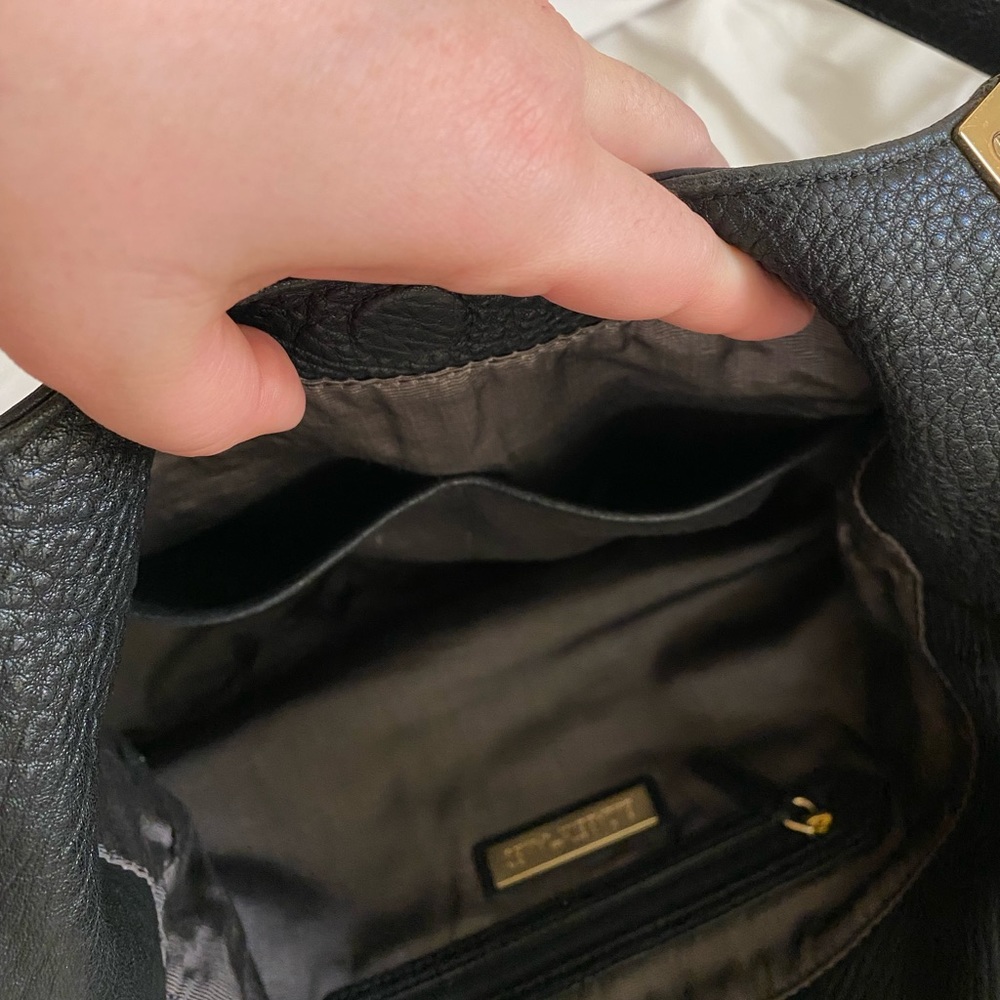 Elizabeth and James Cynnie black pebble leather tote bag - Picture 8 of 11